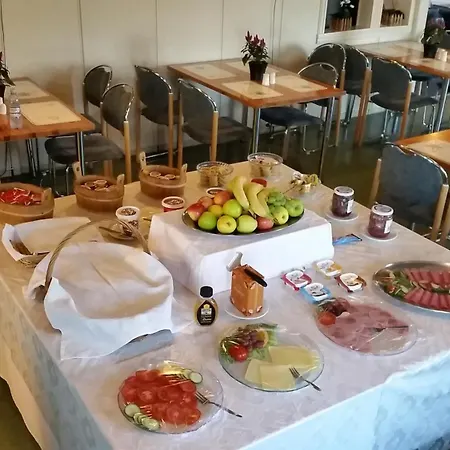 Skeisvang Pensionat 3*